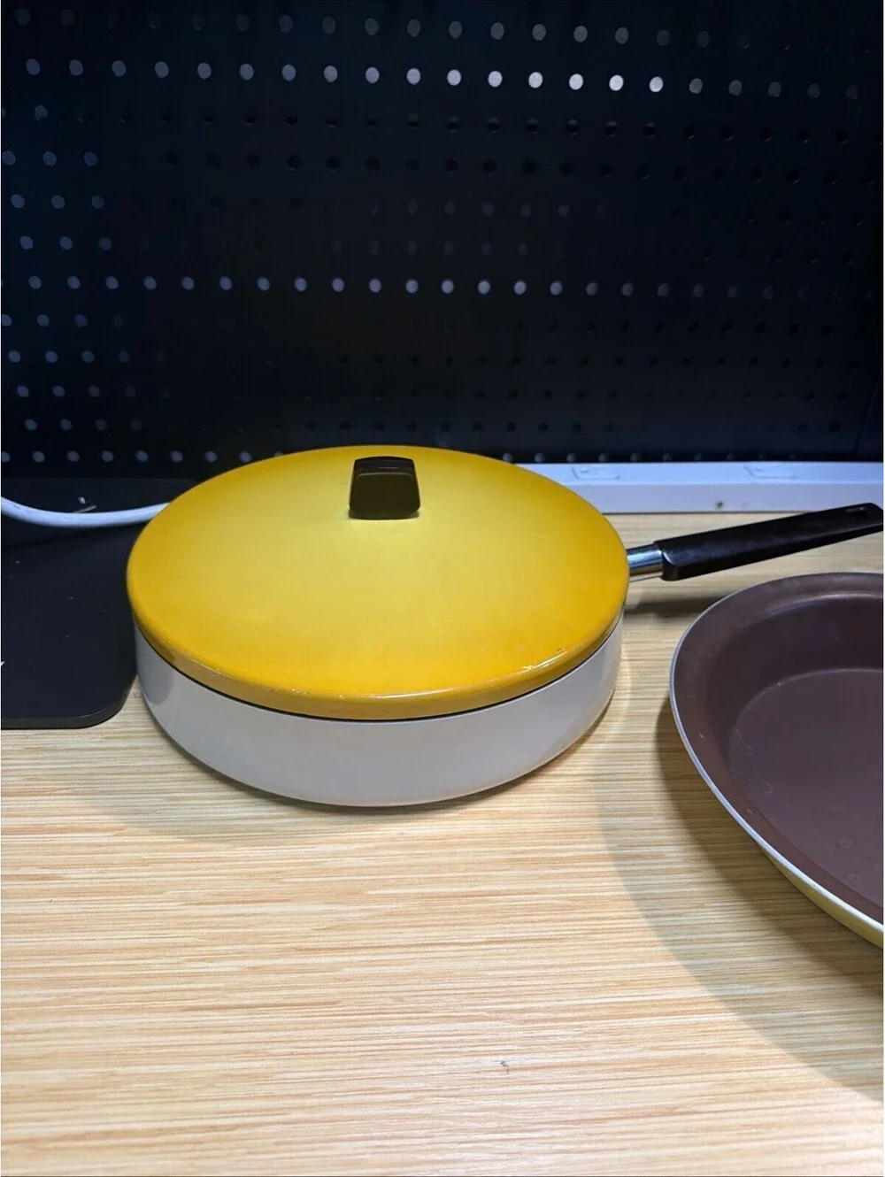 VTG 3 Piece Yellow Wearever Fry Pan Skillet 10
